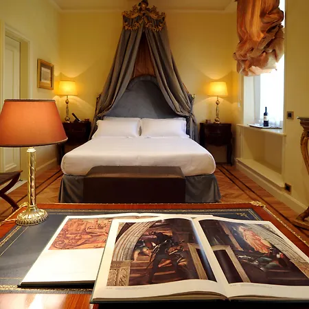 ホテル ドゥーゼ ローマ