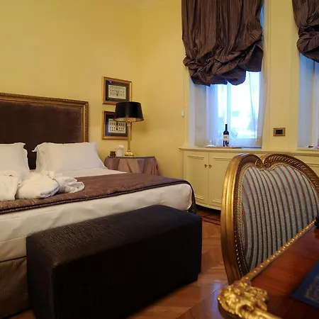 ホテル ドゥーゼ 4*